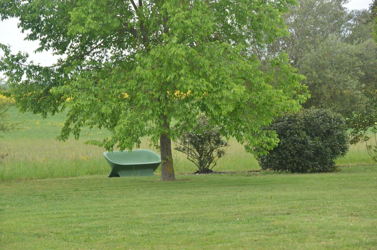 Le Murmure Des Fees Issigeac Exterior photo